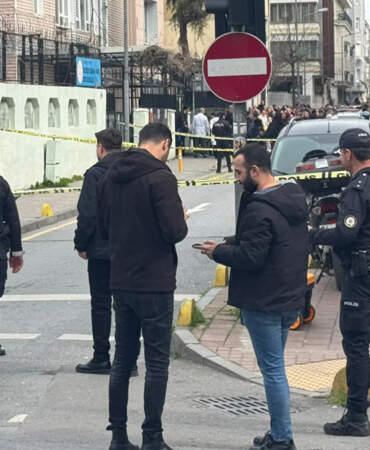 İstanbul’da sokak ortasında kadın cinayeti! Kızını almaya geldiği okulun önünde katledildi