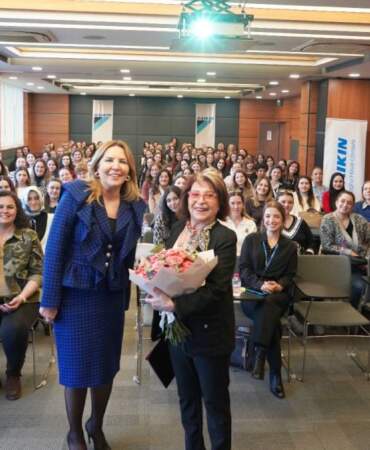 Daikin Türkiye’de Gülseren Budayıcıoğlu ile ilham veren 8 Mart buluşması