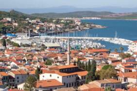 Tarihi sokaklarıyla huzur veriyor: Rum evleri, dar sokaklar, Boşnak böreği…