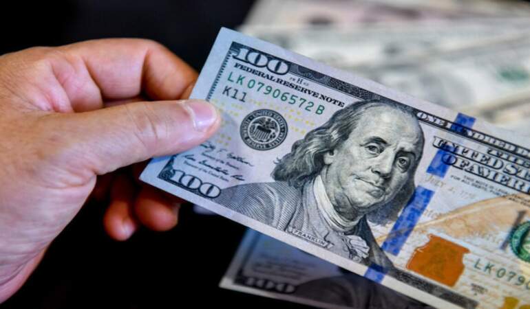 Piyasalarda İran etkisi: Dolar rekor tazeledi