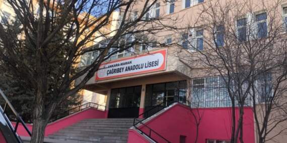 Eski öğretmenden okulda şiddet: Müdür, kendisini sınıfa kilitleyerek kurtuldu