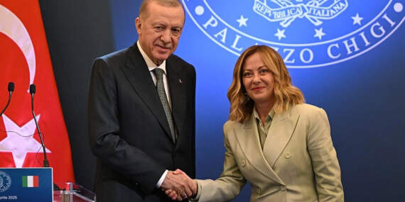 Erdoğan ile Meloni telefonda görüştü