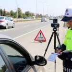 Hız cezalarında yüzdelik sistem bitti, kilometre bazlı ceza dönemi başladı! Milyonlarca sürücüyü ilgilendiriyor