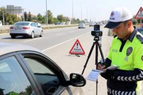 Hız cezalarında yüzdelik sistem bitti, kilometre bazlı ceza dönemi başladı! Milyonlarca sürücüyü ilgilendiriyor