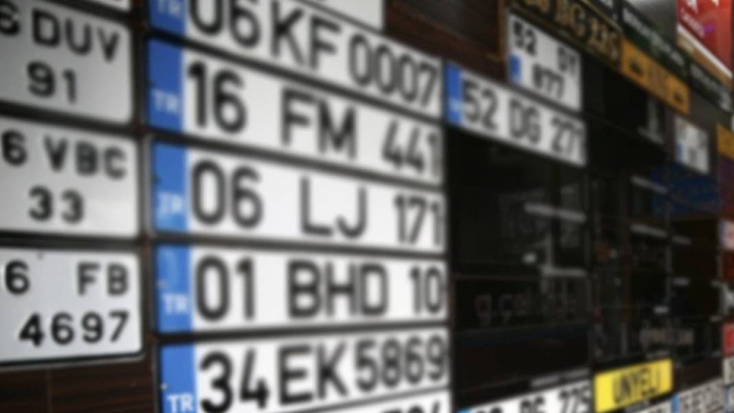Adım adım plaka değişimi: Emniyet’ten ‘yeni plaka uygunluk rehberi’