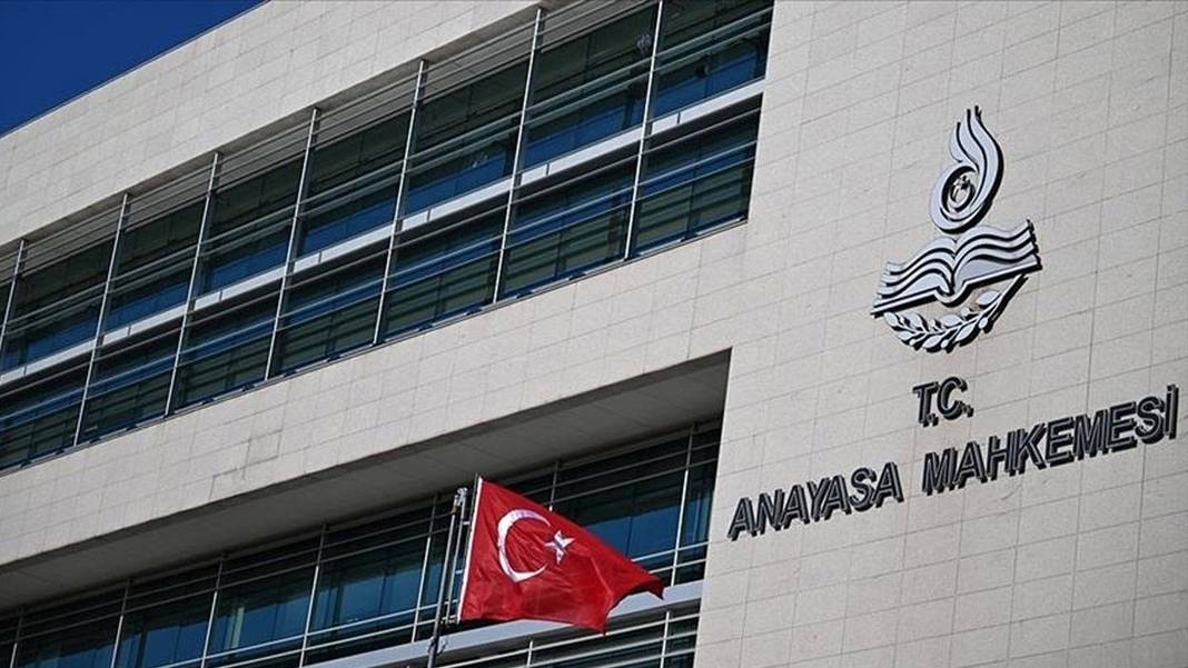 AYM tayin yasağını iptal etti