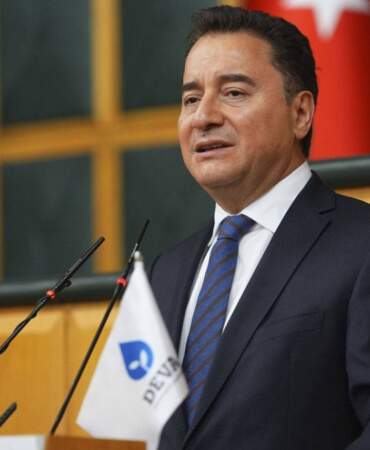Babacan: Ekonomide çöküş olabilir, seçimler öne alınabilir