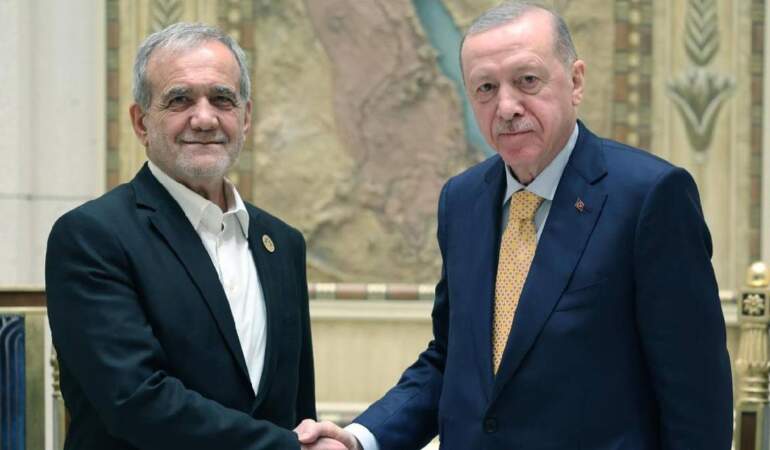 Erdoğan, Pezeşkiyan’la telefon görüşmesi gerçekleştirdi