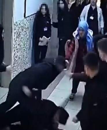 Milli halterciden okulda saldırı: Akran zorbalığı iddiasıyla iki öğrenciyi darp etti
