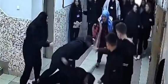 Milli halterciden okulda saldırı: Akran zorbalığı iddiasıyla iki öğrenciyi darp etti