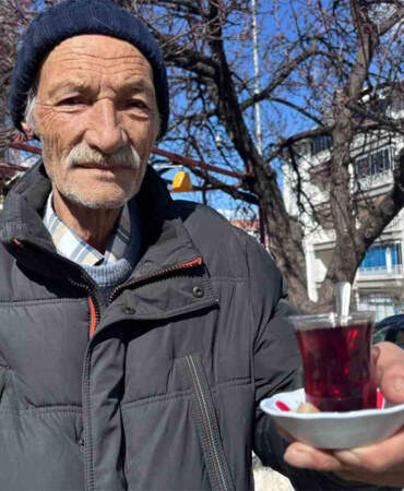 79 yaşındaki adam 34 yıldır su içemiyor: ‘Ben de artık yaşamak istiyorum’