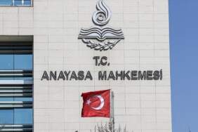 AYM’den sağlık çalışanlarının nöbet ücretine sınırlama getiren düzenlemeye iptal