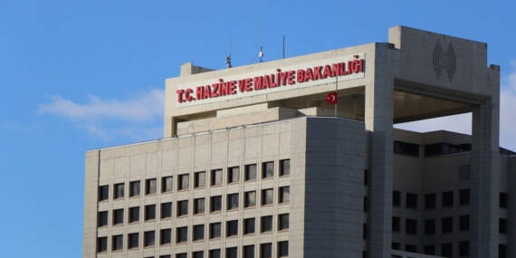 Hazine iki ihaleyle 45,6 milyar lira borçlandı