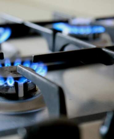 Orta Doğu’daki çatışmalar küresel enerji arzı üzerindeki baskısını artırdı: Doğalgaz zammı kapıda