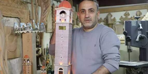 İç savaştan kaçtı Türkiye’ye yerleşti! Ahşaplar onun elinde hayat buluyor, sanatını konuşturuyor