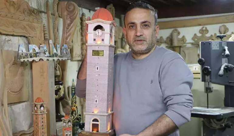 İç savaştan kaçtı Türkiye’ye yerleşti! Ahşaplar onun elinde hayat buluyor, sanatını konuşturuyor