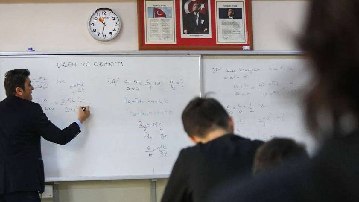 123 bin öğretmen emeklilik hakkına rağmen görevde: Maaş düşüşü emekliliği zorlaştırıyor