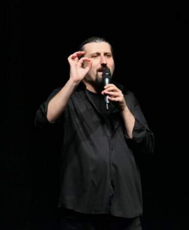 Taciz iddialarının ardından Mesut Süre sahnelere geri döndü
