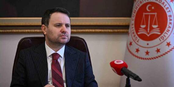 Bakan Gürlek: 10 yılı doldurmayan hakim ticaret mahkemesi başkanı olmayacak