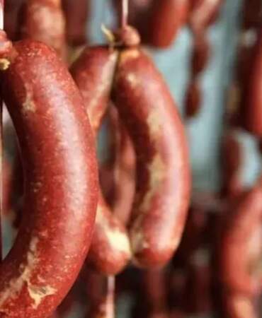 11 sucuk markası listede: “Mekanik ayrılmış kanatlı eti” ve “gıda boyası” bulundu