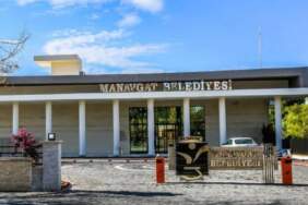 Manavgat Belediyesi’ne yönelik soruşturma sürüyor : Gözaltı sayısı 40’a yükseldi, 12 kişi tutuklandı