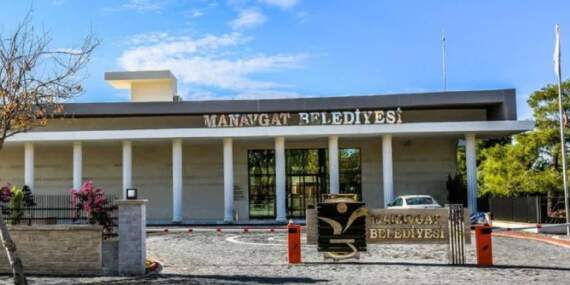 Manavgat Belediyesi’ne yönelik soruşturma sürüyor : Gözaltı sayısı 40’a yükseldi, 12 kişi tutuklandı
