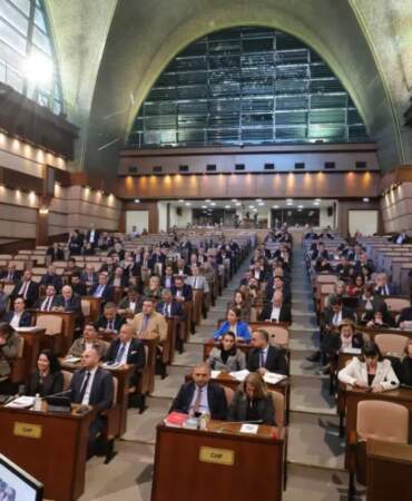 İBB’den depremle mücadelede yeni adım: ‘Binasını güçlendirecek vatandaşlara kira yardımı’