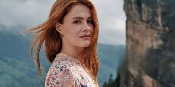 Taşacak Bu Deniz setinde aşk iddiası! Burcu Cavrar sessizliğini bozdu: “Öyle bir şey yok!”