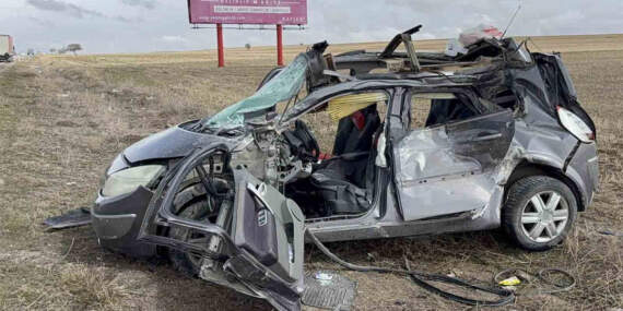 Babasından izinsiz aldığı otomobille kaza yaptı: 1 ölü, 3 yaralı