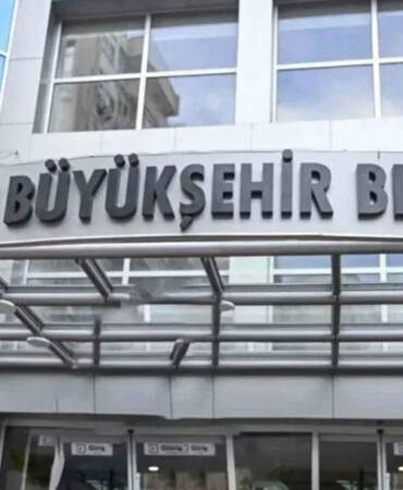 Mersin Büyükşehir Belediyesi soruşturmasında 7 tutuklama