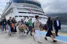 Ruslar akın akın Türkiye’ye geliyor! Sezonun ilk kafiyesi Türkiye’ye ayak bastı