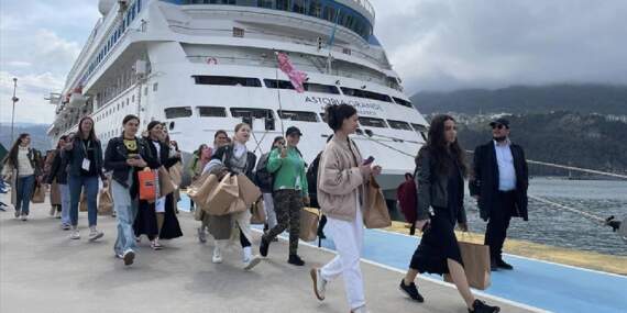Ruslar akın akın Türkiye’ye geliyor! Sezonun ilk kafiyesi Türkiye’ye ayak bastı