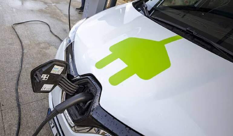 Küresel pazarda sert fren: Elektrikli araç satışları düşüşe geçti