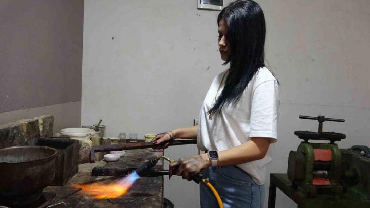 ‘Ojeli tırnaklarla yapamazsın’ dediler: Erkek egemen sektörde ustalığa yükseldi