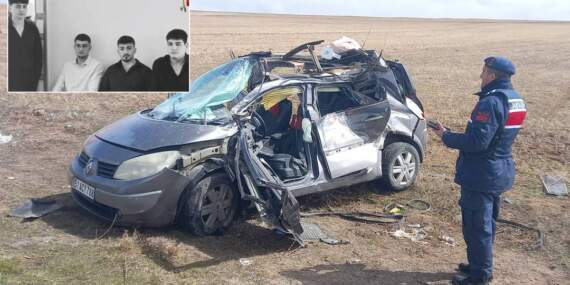 Babasından izinsiz aldığı otomobille tıra çarpmıştı: Kazadan geriye fotoğrafları kaldı