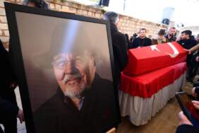 İlber Ortaylı tekbirlerle Fatih haziresine defnedildi: Türkiye ‘hocaların hocası’na veda etti