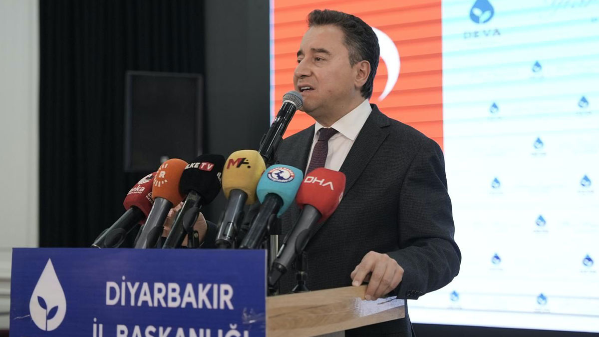 Babacan’dan Diyarbakır’da ‘çözüm süreci’ni konuştu: Devlet yönetmek cesurların işidir