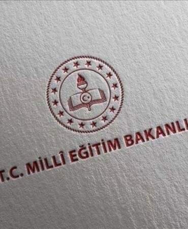 Öğretmen atamalarında yeni dönem resmen başladı: Milli Eğitim Akademisi hazırlık eğitimi ve 32 bin TL maaş Resmi Gazete’de