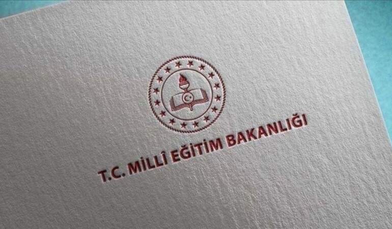 Öğretmen atamalarında yeni dönem resmen başladı: Milli Eğitim Akademisi hazırlık eğitimi ve 32 bin TL maaş Resmi Gazete’de