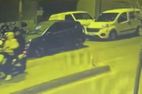 Kağıthane’de sokak ortasında silahlı saldırı: ‘Ne bakıyorsun deyince ayaklarına sıktık’