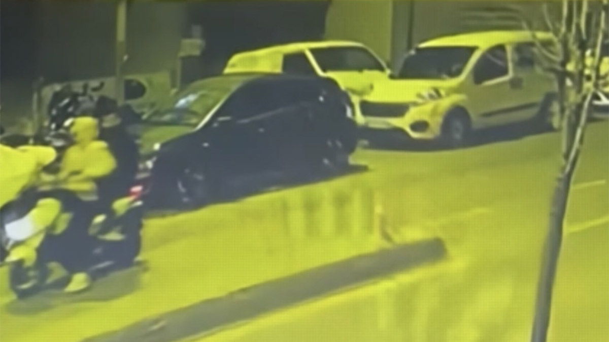 Kağıthane’de sokak ortasında silahlı saldırı: ‘Ne bakıyorsun deyince ayaklarına sıktık’