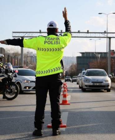 Bayramda yola çıkacaklar dikkat: Trafikte hız sınırını aşana kademeli ceza