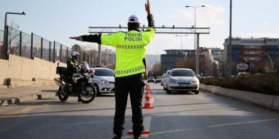 Bayramda yola çıkacaklar dikkat: Trafikte hız sınırını aşana kademeli ceza