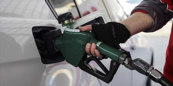 Benzine zam geldi: Eşel mobil devrede