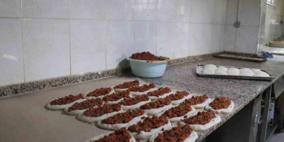 Tek bir ilde üretiliyor, yemek isteyen 11 ay bekliyor! Ramazan onlar için kıymalı pide demek