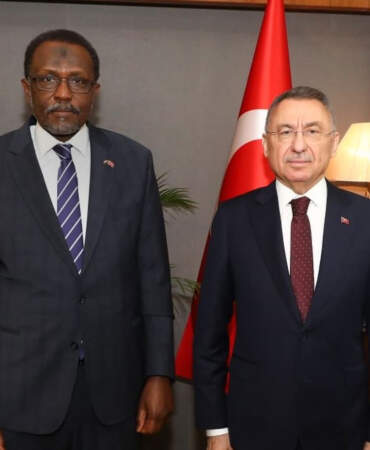 Fuat Oktay, Sudan’ın Ankara Büyükelçisi ile görüştü