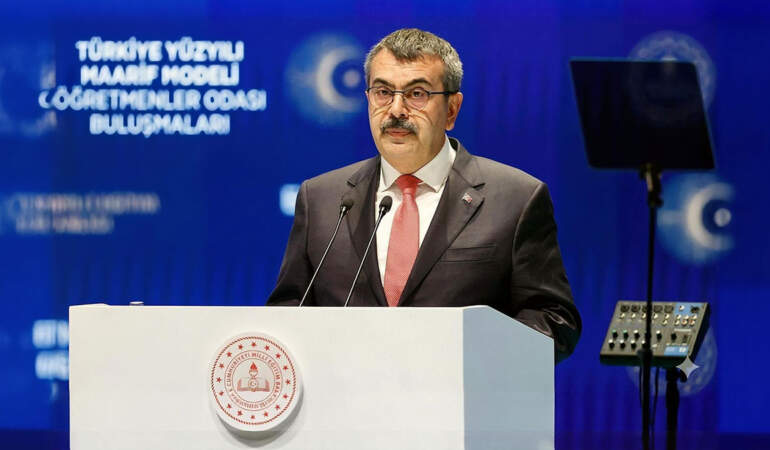 Ara tatil kaldırılacak mı? Öğretmenler 1 yılda kaç gün çalışıyor? Öğretmen kaç ay tatil yapar? Bakan Tekin’den açıklama