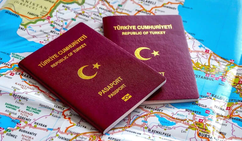 Kriptoyla sahte pasaport ağı: “Geçiş garantili” satış iddiası