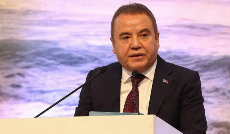 Muhittin Böcek cezaevinden seslendi: Düz yaşayacağız, düz yürüyeceğiz, dik duracağız