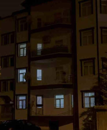 Bayram ziyareti kabusa döndü: Asansörde mahsur kalan aile hastanelik oldu